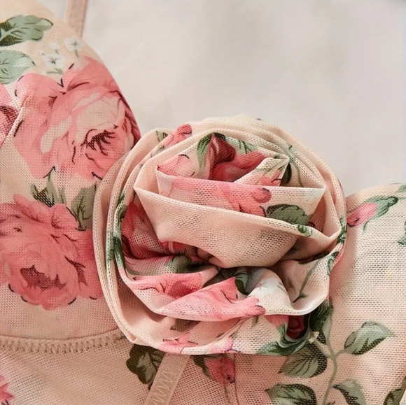 Elegant Floral Print Mesh Cami Top - Semi-Sheer, Stretchy Polyester Blend - Picture 4 of 5